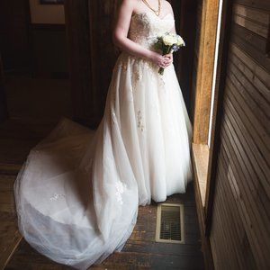 Size 12 ivory ball gown wedding dress